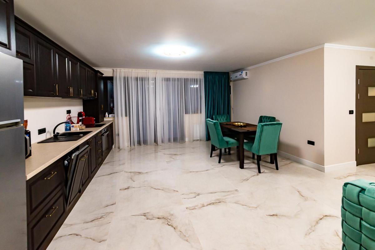 Apartamento Moky Rezident Arad Exterior foto