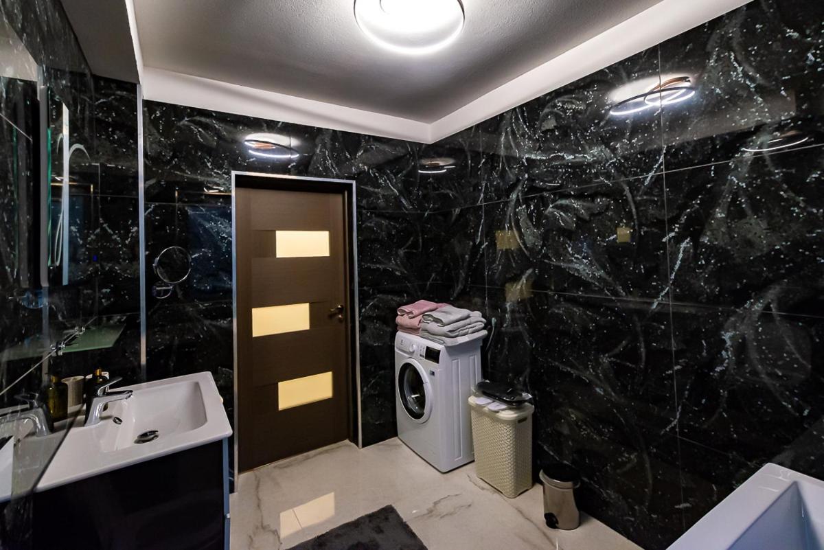 Apartamento Moky Rezident Arad Exterior foto