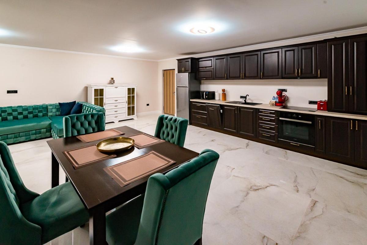 Apartamento Moky Rezident Arad Exterior foto
