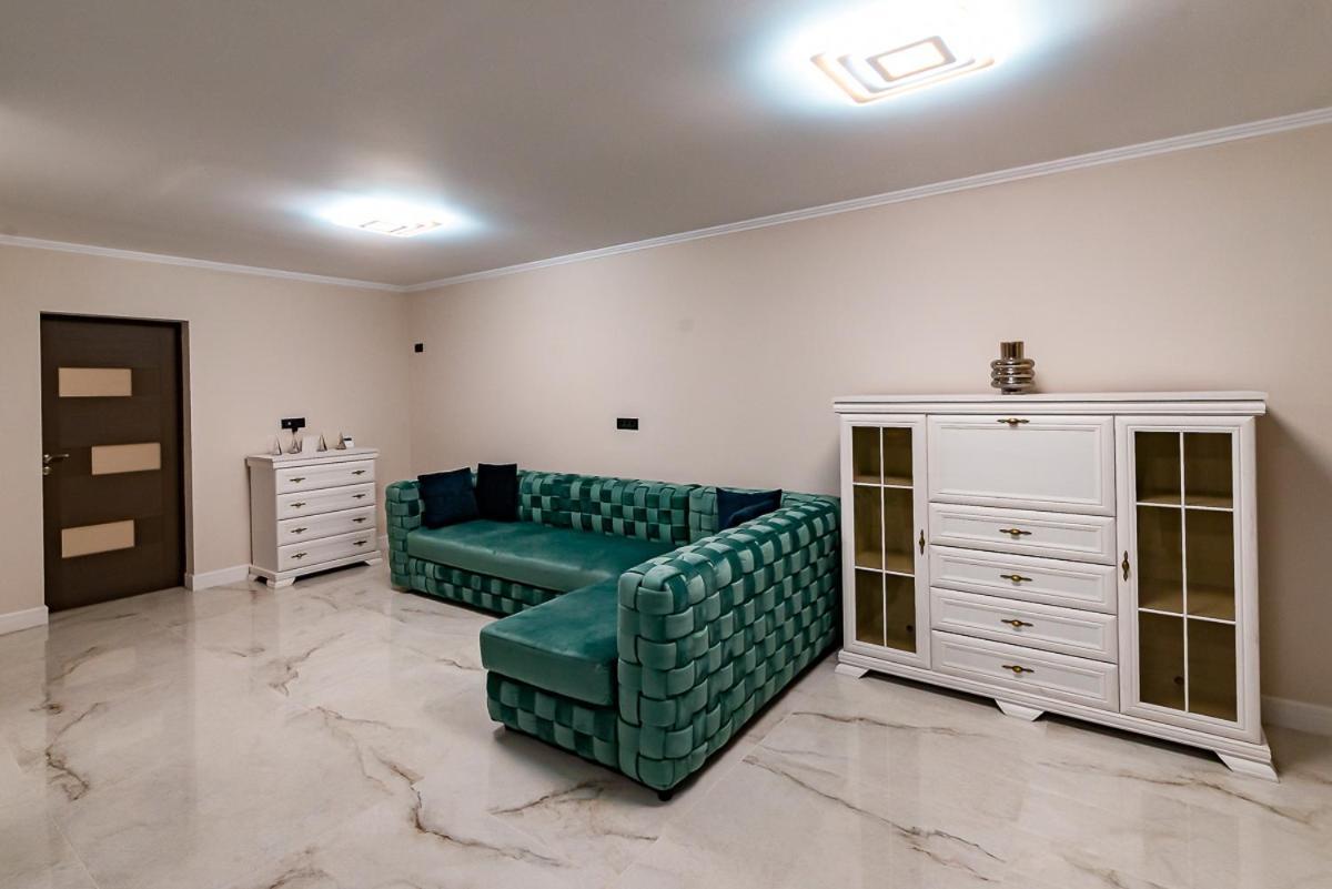 Apartamento Moky Rezident Arad Exterior foto