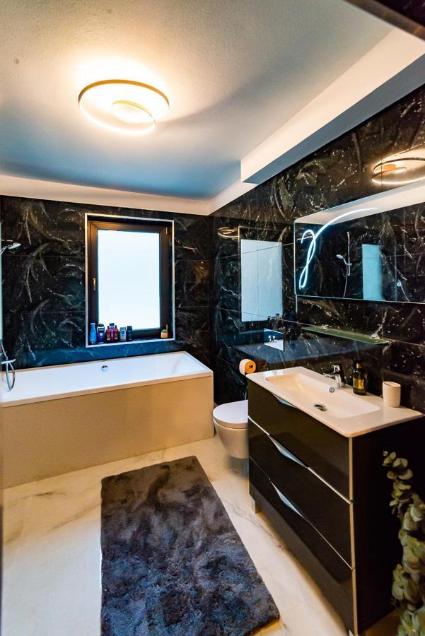 Apartamento Moky Rezident Arad Exterior foto